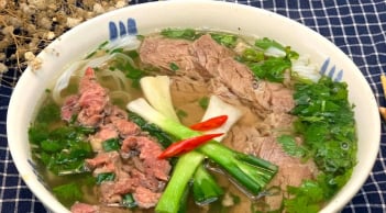 Thả thứ này vào nấu phở bò: Ngon như nhà hàng 5 sao nấu, ăn rồi không thể quên