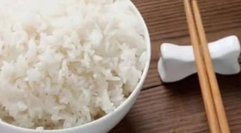 Tại sao không ăn cơm lại giúp giảm cân nhanh và hiệu quả? Bí quyết ai đang giảm cân cũng nên biết!