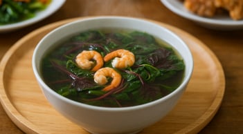 Bất ngờ với loại rau giàu canxi gấp đôi sữa, trồng đầy trong vườn – ăn vào giảm mỡ máu, ngừa ung thư