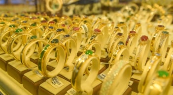 Bảng giá vàng 9999 24K 18K SJC DOJI PNJ hôm nay 17/6/2025