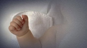 Mới nhất: Bé gái 3 Tháng Tuổi bị Người Thân xâm hại, cấp cứu nghiêm trọng, cảnh báo cấp từ bệnh viện
