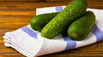 Mẹo đơn giản giúp dưa chuột tươi giòn lâu ngày, không tốn một đồng