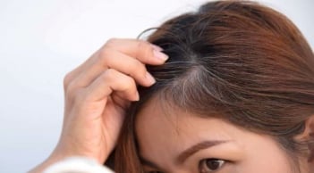 3 loại dinh dưỡng quan trọng này, nếu thiếu dễ khiến tóc bạn bạc sớm