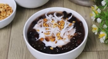 Nấu chè đỗ đen chỉ bỏ nước vào đường thôi là dại: Làm thêm bước này đỗ bở tung rút ngắn thời gian