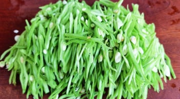 Loại rau bình dân giá rẻ giàu canxi, gấp đôi đậu nành, gấp bảy lần thịt gà
