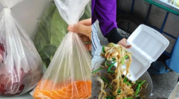 Hà Nội chính thức thông qua Nghị quyết cấm sử dụng túi ni lông, hộp nhựa xốp đựng thực phẩm