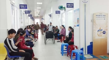Miễn viện phí toàn dân: Người dân cứ vào viện đi khám là được 'miễn phí hoàn toàn'?