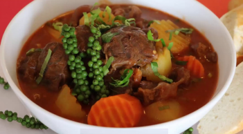 Cách nấu bò kho tiêu ngon nhanh nhừ