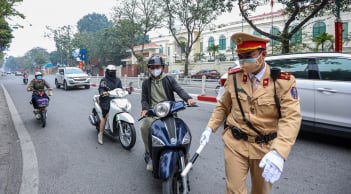 Từ nay: Người điều khiển xe máy có thể bị phạt tới 6 triệu đồng nếu vi phạm 1 lỗi phổ biến này