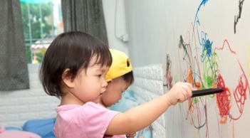 3 việc tưởng Vô Nghĩa nhưng Hữu Ích giúp trẻ Phát Triển, Cha Mẹ Khôn Ngoan sẽ không cấm cản mà khuyến khích con