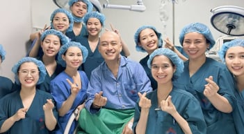 Tuấn Hưng nhập viện phẫu thuật: Tình trạng sức khỏe hiện tại ra sao?