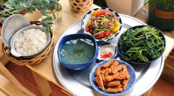 Nên ăn cơm, ăn rau hay ăn thịt trước? Chuyên gia chỉ cách ăn đúng