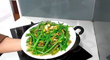 Cách làm bông bí xào tỏi thơm lừng, cả nhà thích mê, vô cùng đơn giản