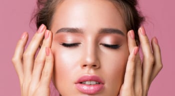 Có nên đánh kem nền cho cổ?