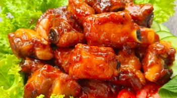 Thả loại nước này vào làm sườn xào chua ngọt: Món ăn mềm tan đậm vị không bị khô dai