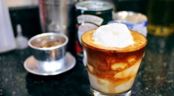 3 kiểu uống cà phê của nhiều người trẻ, khiến cơ thể lão hóa nhanh chóng và gây ra nhiều vấn đề sức khỏe
