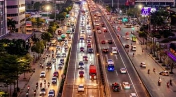 Đi xe trên đường: 2 khung giờ cần tuyệt đối tránh để không bị phạt nặng theo quy định mới
