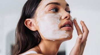 8 sai lầm hại không tưởng khi đắp mặt nạ nàng nên biết