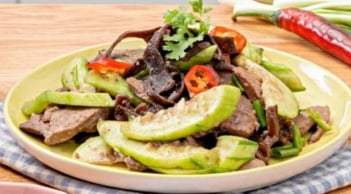 Giật mình: Bộ phận gà quen thuộc chứa cholesterol cao gấp 4 lần mỡ lợn