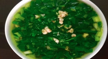 Những người không nên ăn rau cải