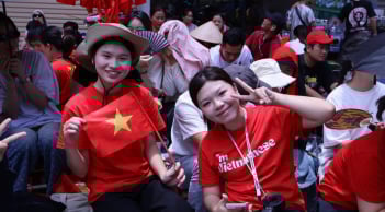 Người không dùng tài khoản ngân hàng có được nhận 100.000 đồng quà 2/9 hay không?
