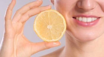 4 cách đơn giản duy trì hàm răng trắng đẹp, khuôn mặt tươi tắn rạng rỡ