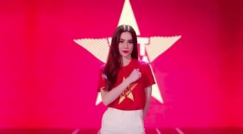 Hồ Ngọc Hà xin lỗi khán giả sau bài viết gây tranh cãi