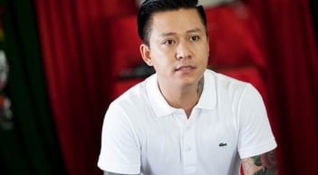 Tuấn Hưng xuất hiện với hình ảnh mới khác lạ, mái tóc dài gây chú ý