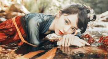 Phụ nữ có nốt ruồi ở 2 vị trí này thường phúc lộc đầy nhà, vạn vàng cũng không bằng