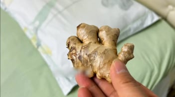 Đặt một củ gừng ở đầu giường, tốt cho cả nam và nữ, ai cũng nên biết