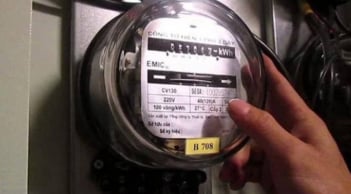 Tiền điện tăng đột ngột, lắp công tơ phụ trong nhà có hợp pháp không?