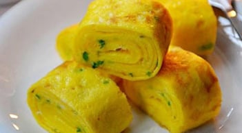 Thả thứ này vào rán trứng: Từ 2 quả nhiều như 4 quả, thơm ngon cực phẩm giàu dinh dưỡng gấp đôi