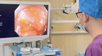 22 tuổi mắc ung thư kết tràng: Thói quen xấu đang âm thầm ‘bào mòn’ ruột non giới trẻ
