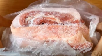 3 mẹo rã đông thịt giữ nguyên độ tươi ngon, không cần ngâm nước