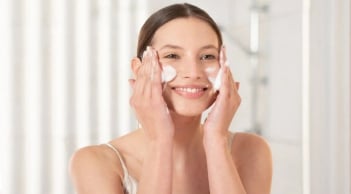 5 thói quen đơn giản giúp các chị em luôn có diện mạo trẻ trung, tươi xinh