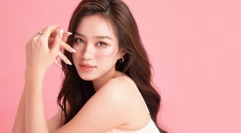 Khoảnh khắc hiếm hoi của HH Đỗ Thị Hà bên bạn trai, một chi tiết được khen hết lời