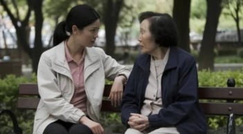 Có một kiểu bất hiếu đang lan rộng: Cha mẹ không biết vẫn khen con “tương lai sáng lạn”