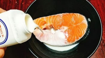 Ướp cá đừng cho bột hay muối: Ngâm cùng 1 thứ cá hết tanh, làm món gì cũng béo ngậy