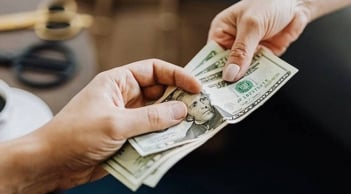 5 dấu hiệu của một người đang nghèo đi từng ngày: Đặc biệt dấu hiệu số 3 là lời cảnh báo nguy hiểm