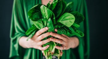 Rau chân vịt – “thần dược xanh” cho làn da và mái tóc