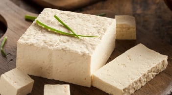 Đậu phụ là món bổ dưỡng, lành tính nhưng 4 nhóm người này ăn lại có hại