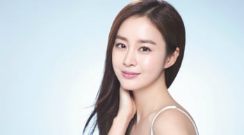 Học lỏm 10 bước skincare chuẩn gái Hàn