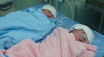 Đề xuất thay lương tối thiểu bằng lương đủ nuôi 2 con: Cụ thể ra sao, tác động thế nào?