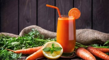 5 loại thực phẩm dưỡng nhan tiêu biểu được các chuyên gia khuyên dùng để nuôi dưỡng làn da từ bên trong.