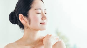 Phương pháp dưỡng da “rẻ bèo” từ màng bọc thực phẩm nhưng hiệu quả bất ngờ