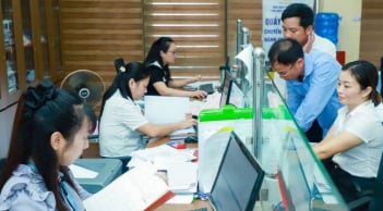 Cán bộ, công chức, viên chức được hưởng 12 tháng tiền trợ cấp 800.000 đồng trong trường hợp nào?