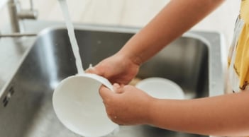Nếu lười tập thể dục, 5 việc nhà giúp này sẽ chị em đốt mỡ thừa và giảm cân hiệu quả