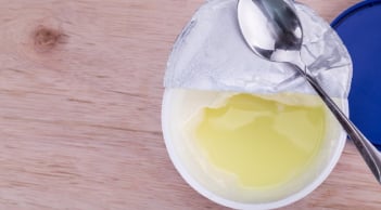 Sữa chua tách nước có ăn được không? Đây là sự thật nhiều người chưa biết