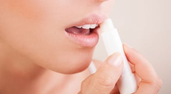 7 cách tẩy da chết môi đơn giản, tiết kiệm