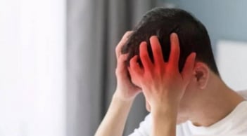 Cảnh báo sức khỏe: 5 tín hiệu cơ thể “cầu cứu” trước khi đột quỵ não, đừng bỏ qua!